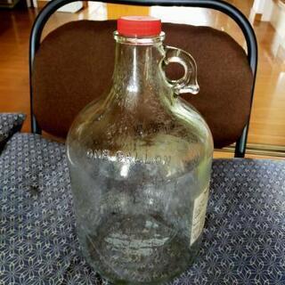 タバスコの1ガロン瓶の空き瓶