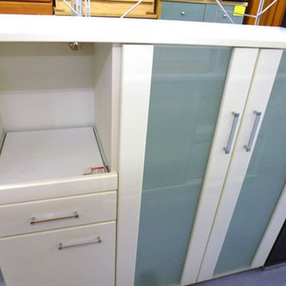 ニトリ キッチンミドルボード レンジ台 食器棚 鏡面白 エナメル