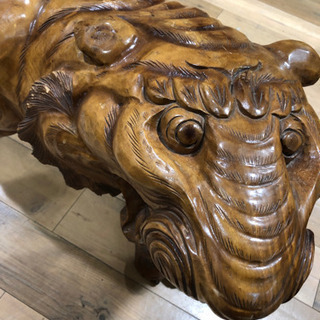 チャンス　お値下げ中‼︎   大型　虎　置物　迫力　木彫り