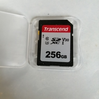 SDXCカード　256GB　をSDXCカード　128GB　2枚と交換希望の画像