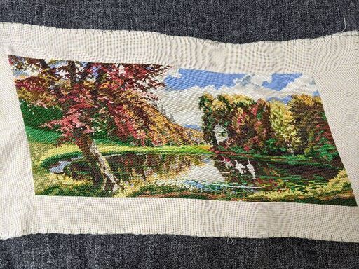 6/21までに! ヨーロッパ式刺繍絵タペストリー: An Autumn Lake