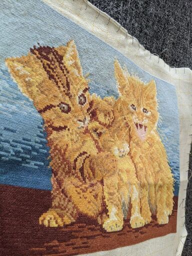 ヨーロッパ式刺繍絵タペストリー: Three Kittens