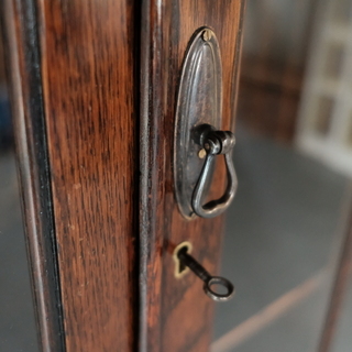 イギリスアンティーク ロイズアンティークス購入 飾り棚 ショーケース