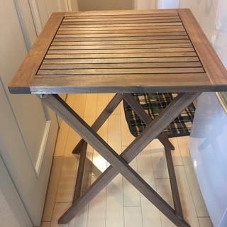 ガーデンテーブル　木製折りたたみテーブル　ニトリ