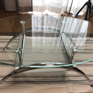 【取りに来てくださる方】楕円型のガラスのローテーブル