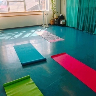 YOGA⁑エムナナスタジオ