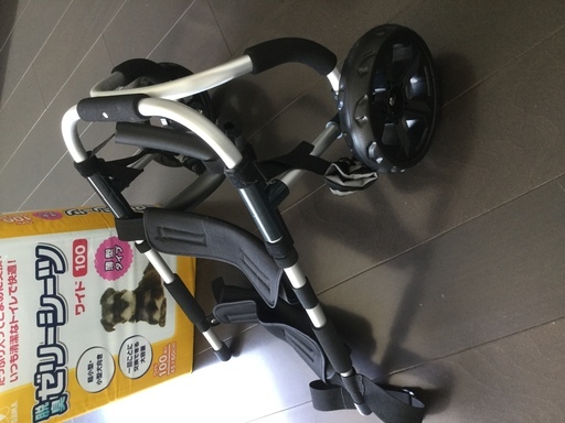 新品　未使用　中型犬用　犬用車椅子.その他犬用グッズをおつけします