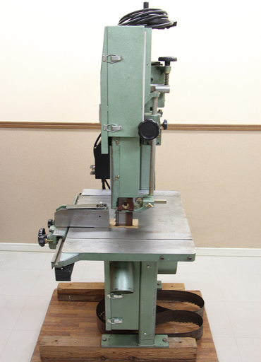 HITACHI 日立 バンドソー CB75FA 替刃付 ロータリー デジタル幅表示付き 木材切断 木工用 切断機 帯のこ盤 三相 3相 200V(D3594nwxY) HITACHI 日立 バンドソー CB75FA 替刃付 ロータリー デジタル幅表示