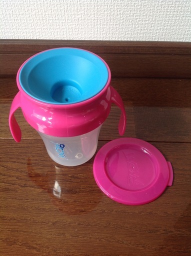 Wowbaby ワオカップベビー ピンク 赤ちゃんマグ 赤ちゃんコップ メルちゃん 甲子園のベビー用品 授乳 お食事用品 の中古あげます 譲ります ジモティーで不用品の処分