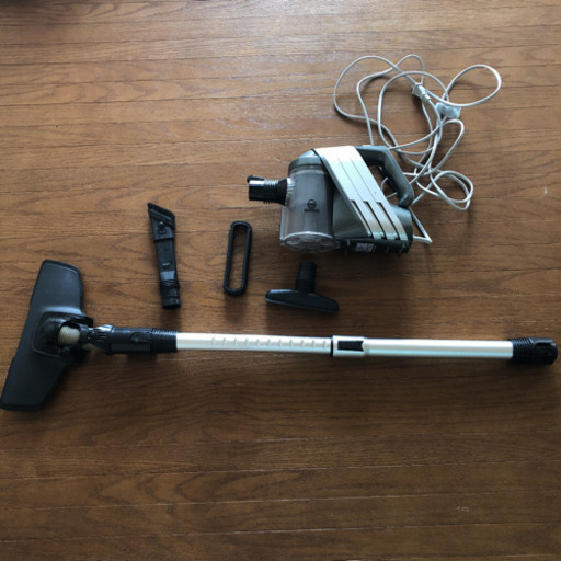 サイクロン式掃除機　MOOSOO