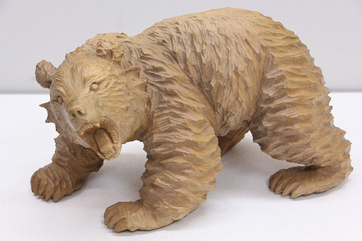 木彫の熊 アイヌ 川村エベレ 木彫り 熊 北海道 旭川 民芸品 美術彫刻