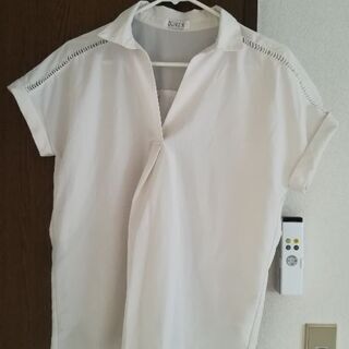 デュレル・白いシャツ
