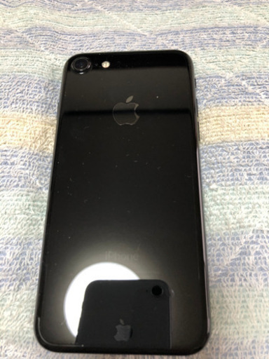 iPhone7 SIMロック解除済み　美品　ジェットブラック！