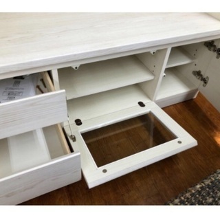 上段収納でテレビ周りはスッキリ！ハイタイプのテレビボード