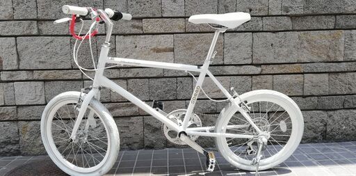 新品同様ミニベロ 20インチ 自転車 小径車 クロスバイク シマノ製6段変速 仏式バルブ　２１テクノロジー