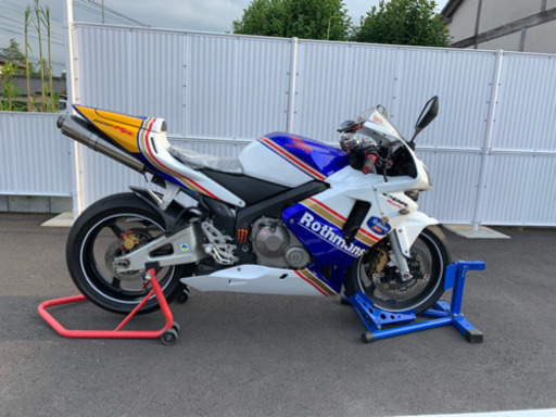 CBR600rr 逆輸入車　ロスマンズカラー