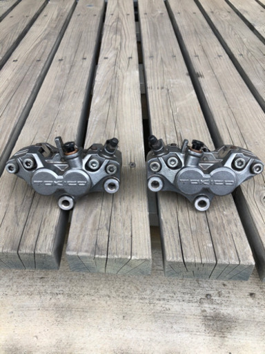 ZXR400L9(1999)外しのフロントキャリパー＆ブレーキ フロントブレーキ