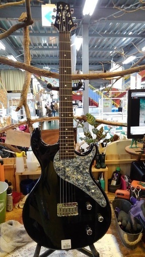 値下げしました【店舗同時販売中】LINE6　VARIAX500　モデリングギター　ジャンク品