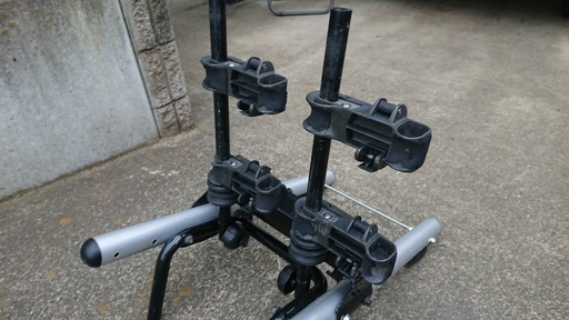 社外スキーキャリア ROCKY SHOULDER RACK 背面タイヤ装着 ウィンタースポーツ