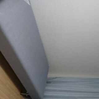IKEA 脚付きシングルベッド