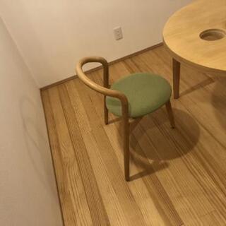 丸テーブル　パソコン作業可能