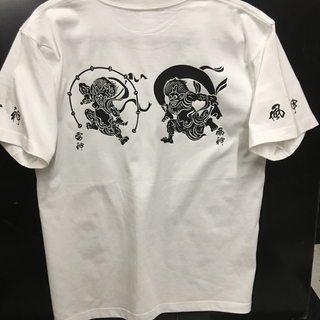 ★Tシャツ白の背中に風神、雷神の図柄　新品（発送無料）