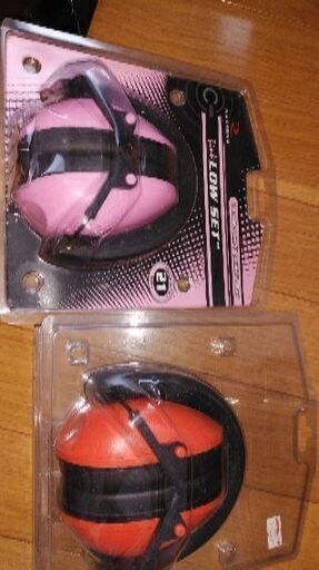 音消し耳当て