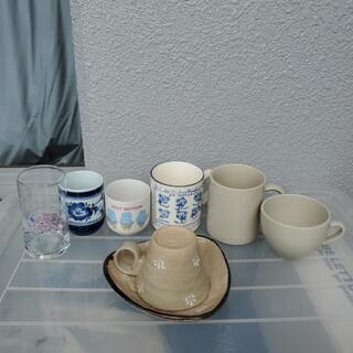 お取引者決定しました。無料陶器カップ4、湯呑み茶碗2、ガラスコップ1