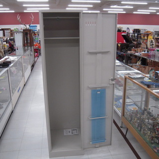 ロッカー 掃除用具入れ 幅45.5×奥行52×高さ179㎝ オフィス用家具 1人用ロッカー カギ付き 苫小牧西店 掃除用具入れ 幅600×奥行400×高さ1800mm 鍵付き ロッカー SP-600C