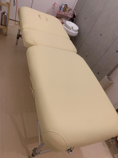 \u003c値下げしました\u003eマッサージ、エステベッド、折り畳みリクライニング機能付き 美品