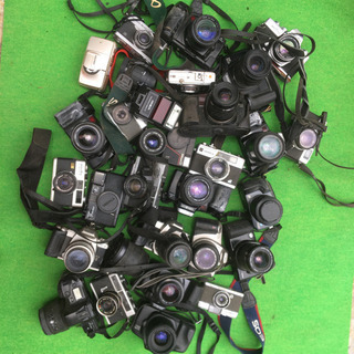 フィルムカメラ　100台前後あります。
