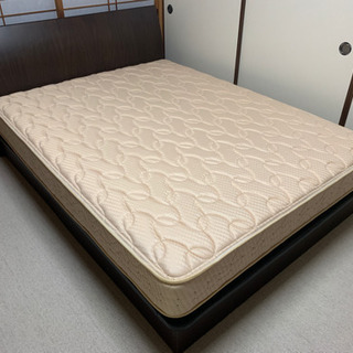 ★【取り引き先決定】クイーンベッド 木製 オシャレ 美品★