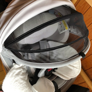 コンビ チャイルドシート クルムーブ 最上位モデル 新生児から4歳ごろまで