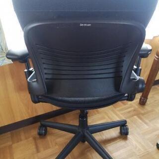 肘付ハイバックチェア　Steelcase