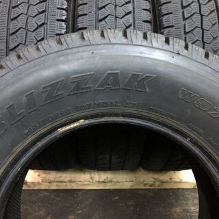 BS BLIZZAK W979 215/70R15 107/105L LT 15インチ スタッドレス 