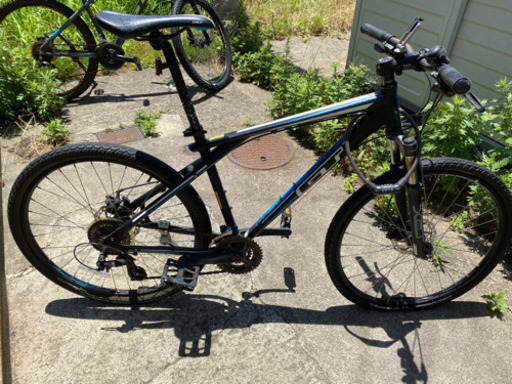 自転車　マウンテンバイク　GT