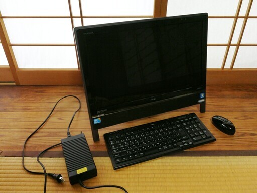 【終了】デスクトップパソコン　20インチ　(webカメラ付属)
