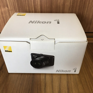 [値引き］ニコン Nikon1 J3 小型10倍ズームキット ブ...