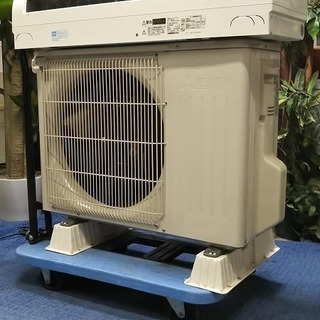 R1409) 三菱 霧ヶ峰 MSZ-GV2218-W 2.2kw 6畳用 2018年製! エアコン 店頭