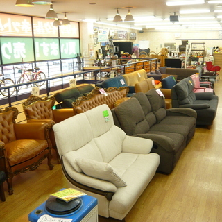 《アウトレットモノハウス 西岡店》 家具・家電まとめて揃います！業者様大歓迎☆ 全道11店舗展開 - 札幌市