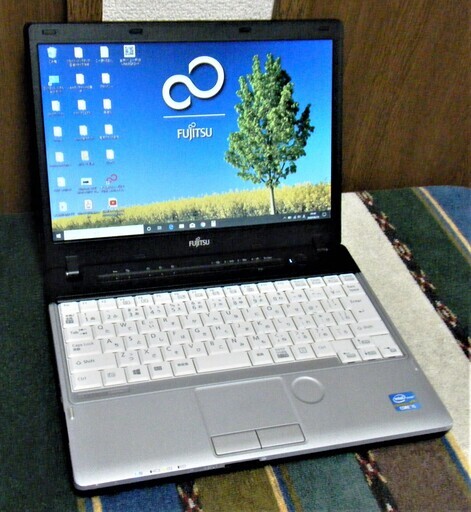 12.1型/重さ1.3kg♪/高性能Core i5/HDD320GB/メモリ4GB♪/バッテリー5H！/すぐ使えるWindows10/SDカードスロット♪/すぐ繋がるWi-Fi/Microsoft Office 2016(2019同等機能)✎/点検整備清掃済み/FUJITSU LIFEBOOK P771/D