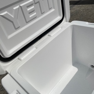 【超美品】イエティ　クーラーBOX