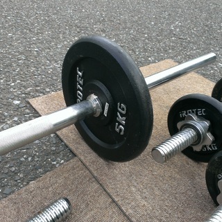 ダンベル、バーベル　トレーニング用　トレーニングマットセット　駅での手渡し可能