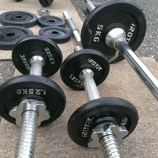 ダンベル、バーベル　トレーニング用　トレーニングマットセット　駅での手渡し可能