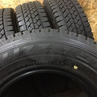タイヤ、ホイール BS BLIZZAK VL1 195/80R15 107/105L LT 15インチ 