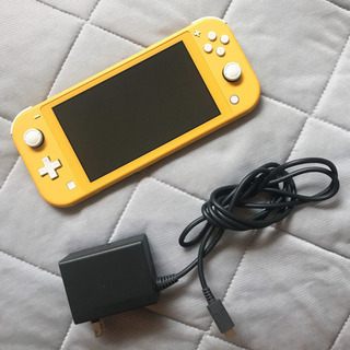 ニテンドースイッチライト　イエロー【美品】