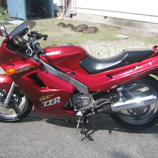 ZZR250 　超美車赤カラー　　動画付 