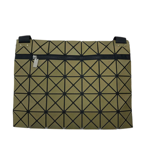 美品】ISSEY MIYAKE イッセイミヤケ フラップ有り BAOBAO（バオバオ