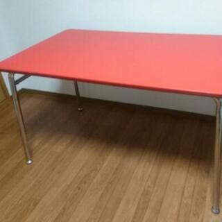 値下げ💴⤵赤いテーブル   ダイニングテーブル、作業台、