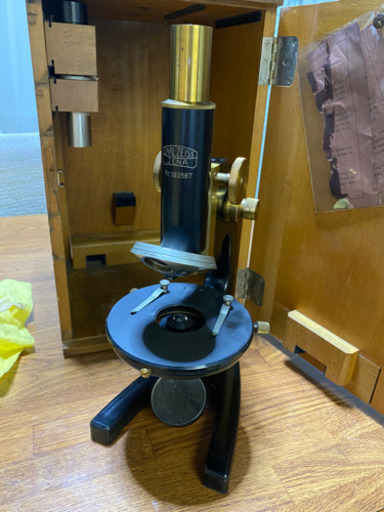 顕微鏡　CARL ZEISS　JENA　カールツァイス　Nr.182567　ドイツ製　土台付き　アンティーク　ビンテージ　古い顕微鏡